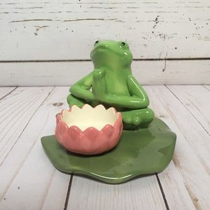 Partylite Frog on Lily Pad